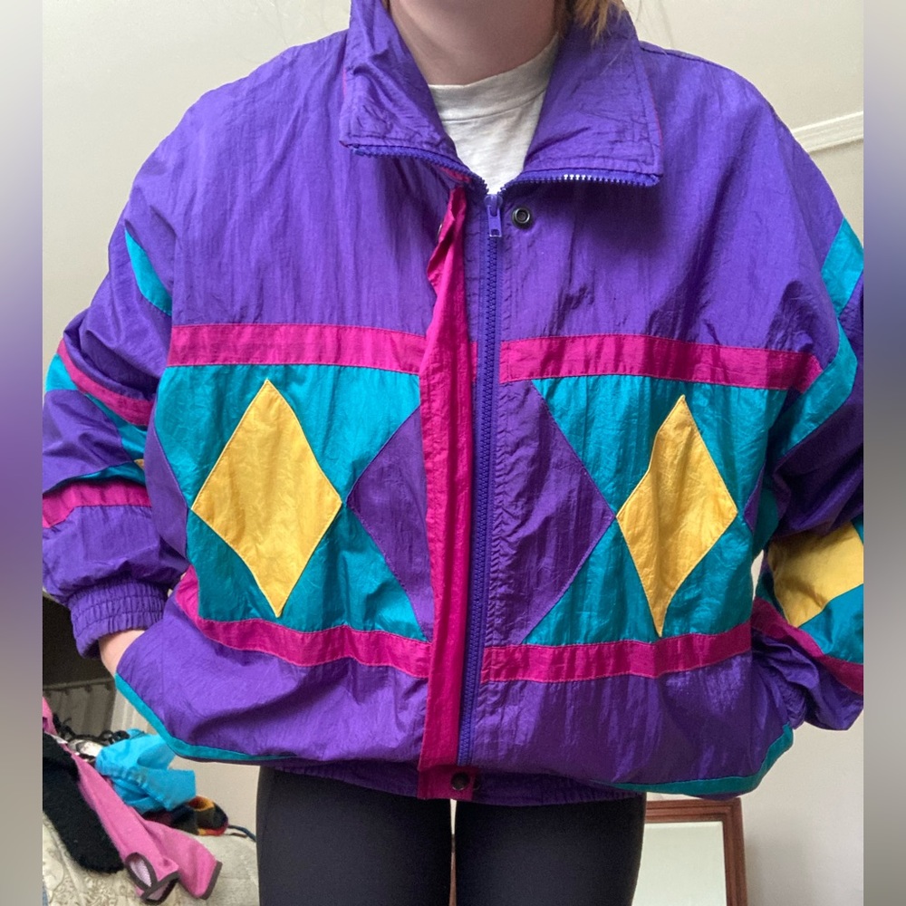 Vintage retro purple, teal, pink and yellow lightweight ski jacket! Size L